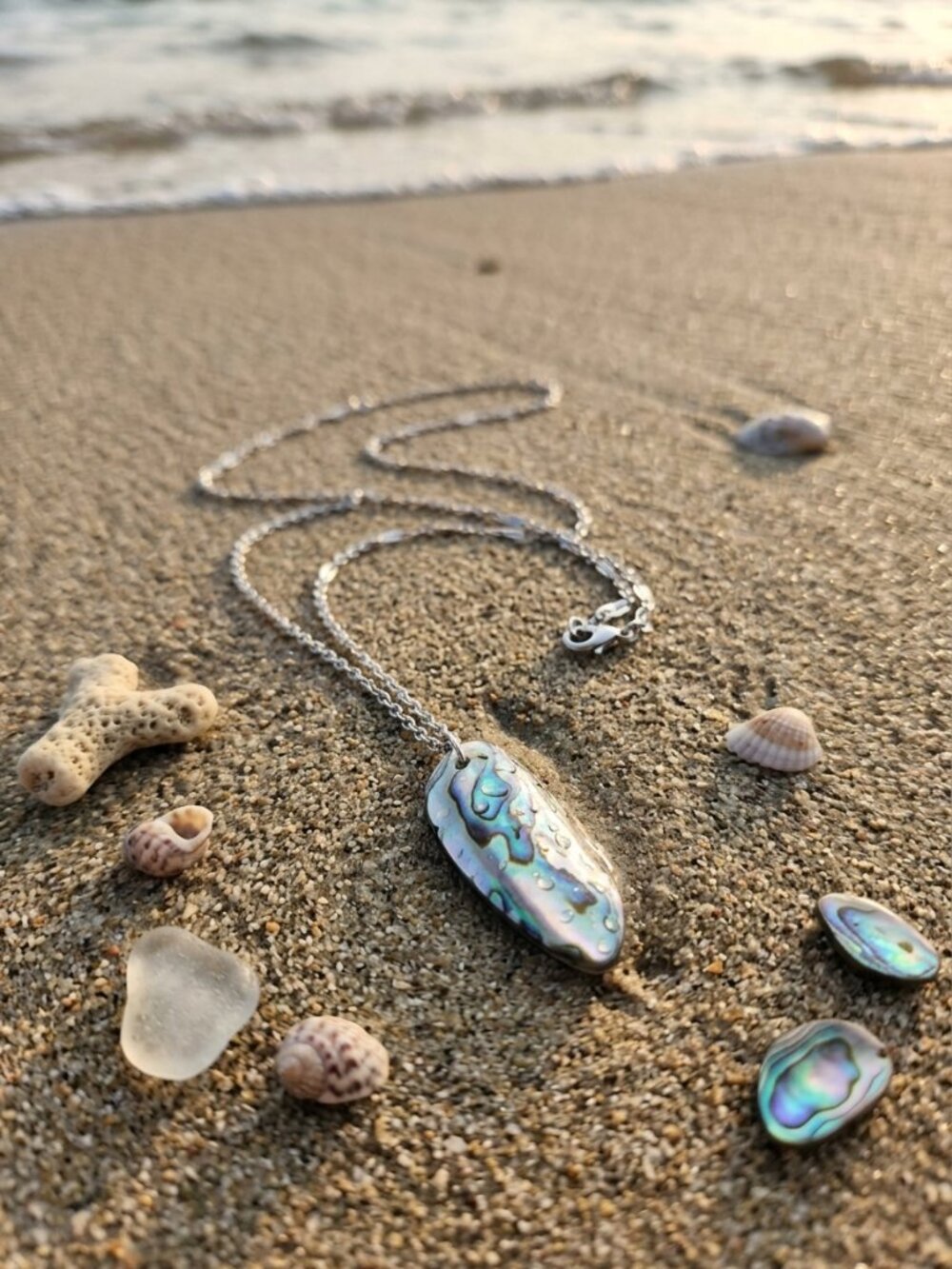 Natural Real Abalone Shell Pendant Necklace Silver Chain - Picture 2 of 3